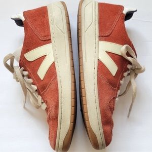 Womens Veja V-10 Sneakers Suede in rusty orange